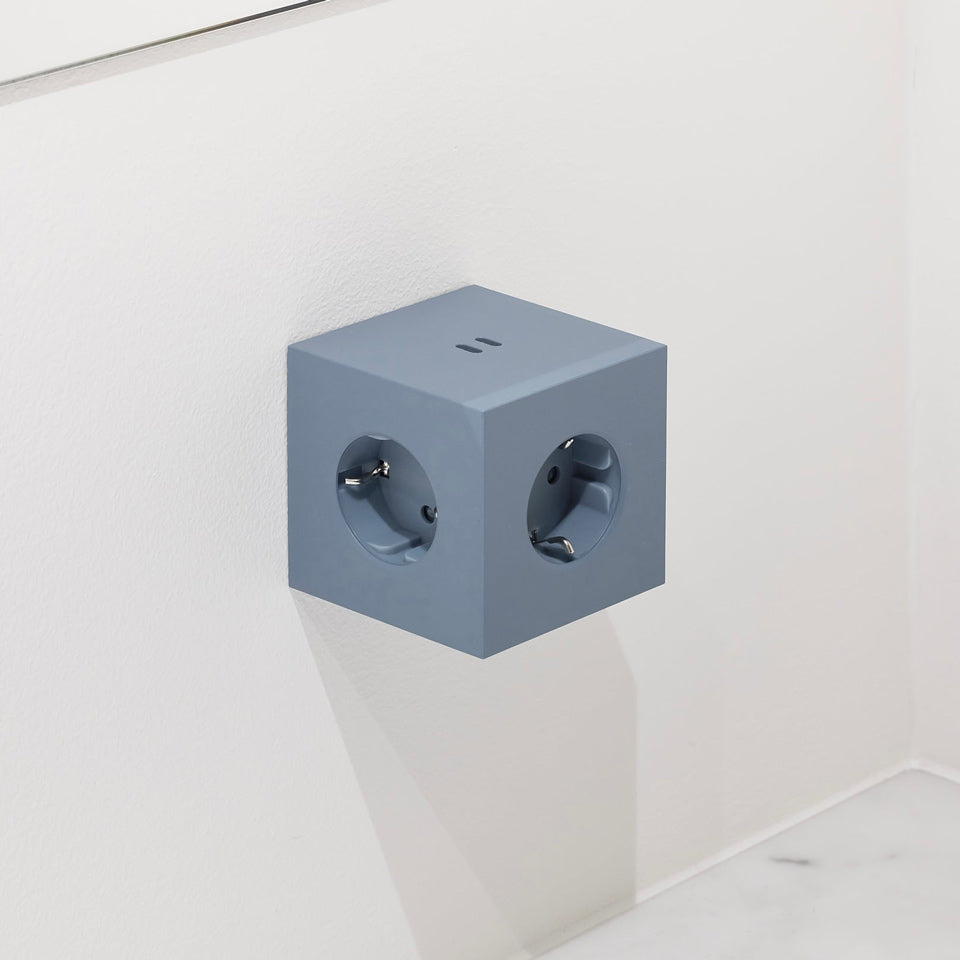 Avolt Square 2 Steckdose blau – Steckdosen