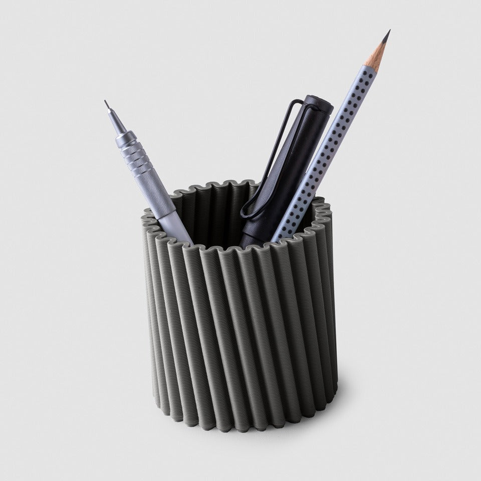bene Stiftbecher Tilted Pot – Becher