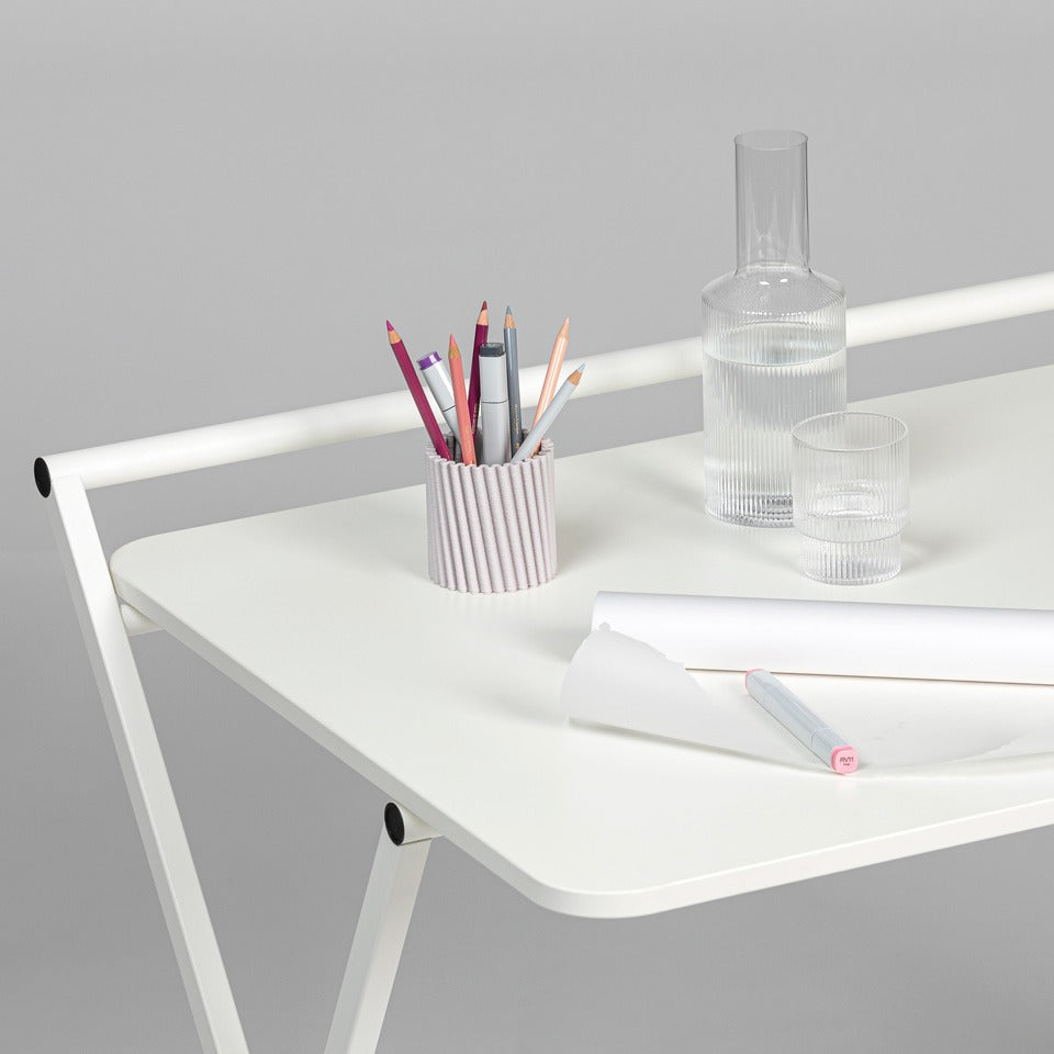 bene Stiftbecher Tilted Pot – Becher