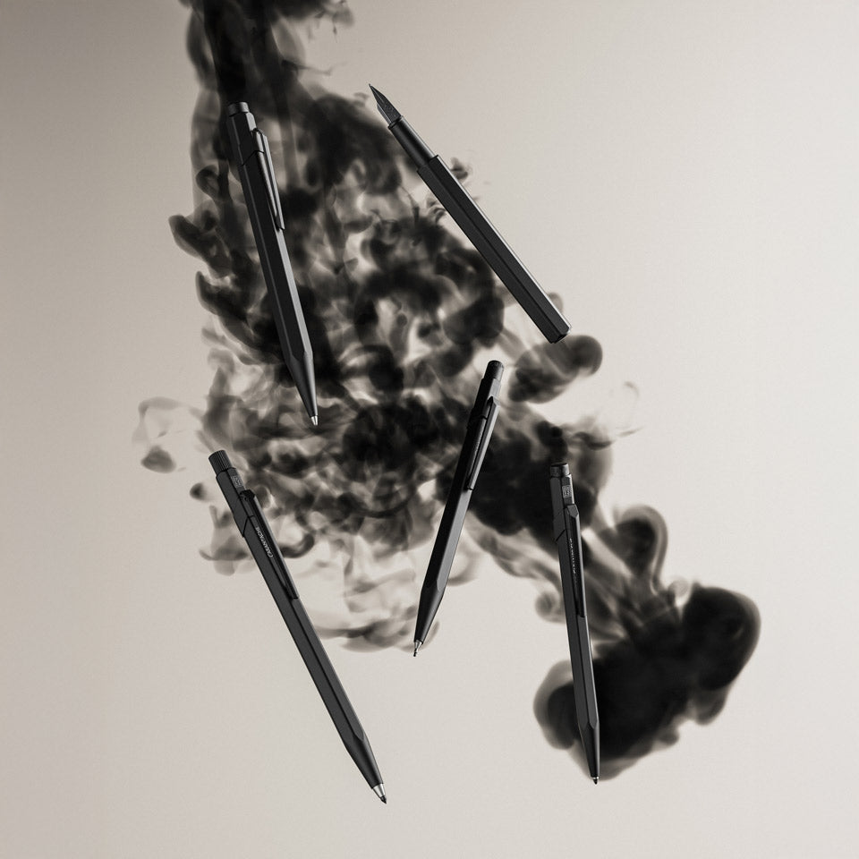 Caran d’Ache Kugelschreiber XL 849 Black Code schwarz – Kugelschreiber