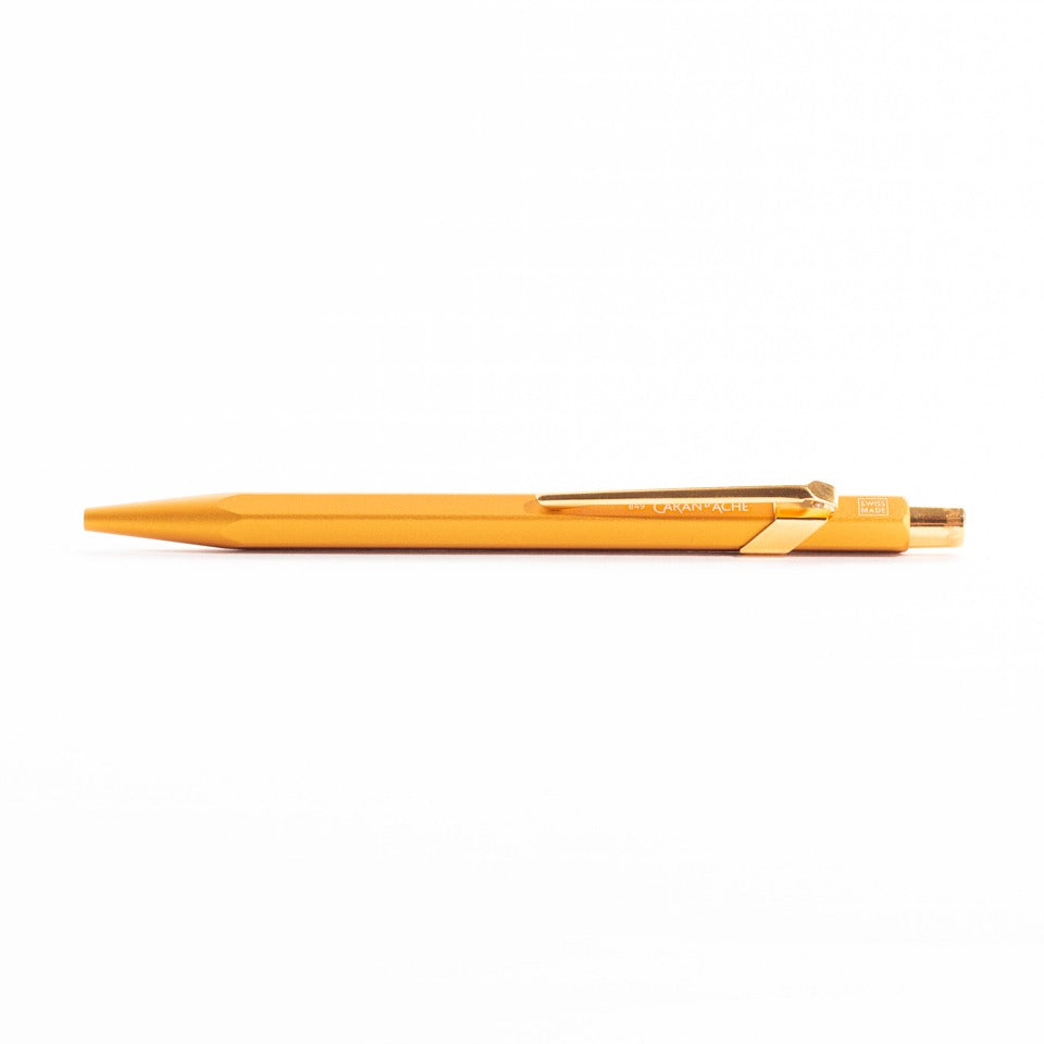 Caran d’Ache Kugelschreiber 849 gold mit Etui – Kugelschreiber
