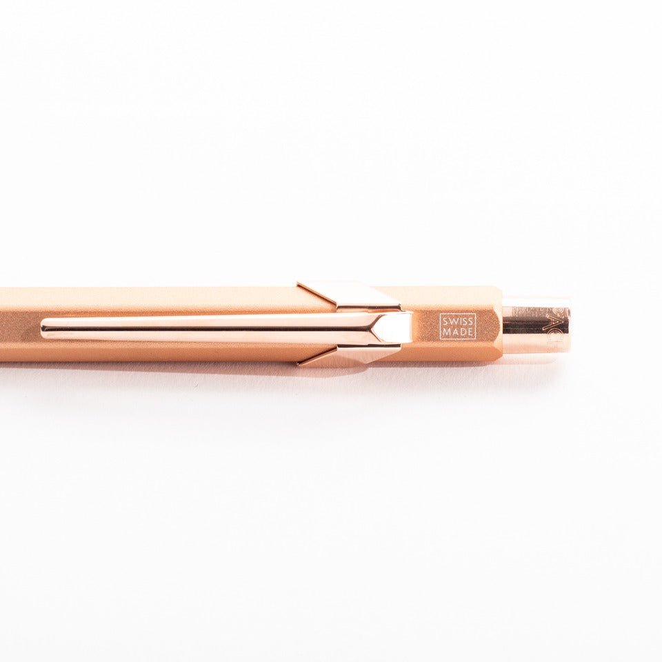 Caran d’Ache Kugelschreiber 849 rosé mit Etui – Kugelschreiber
