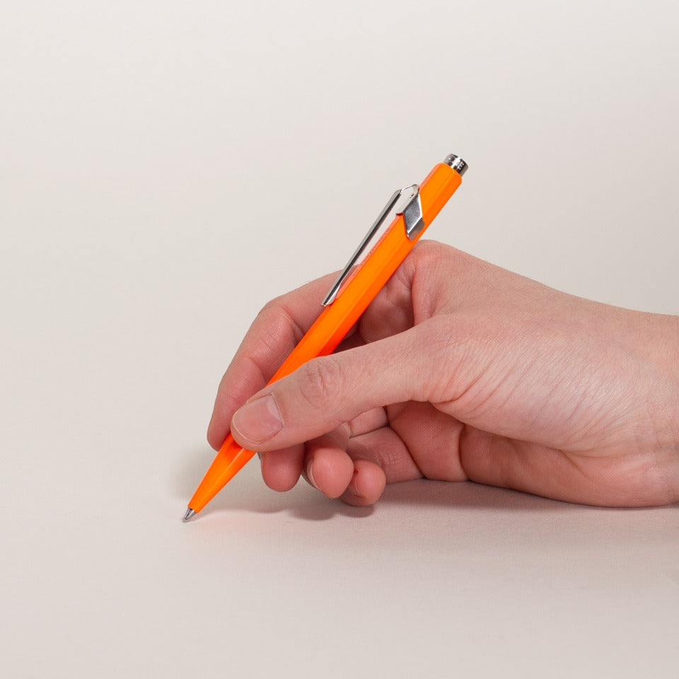 Caran d’Ache Kugelschreiber Fluo 849 mit Etui – Kugelschreiber