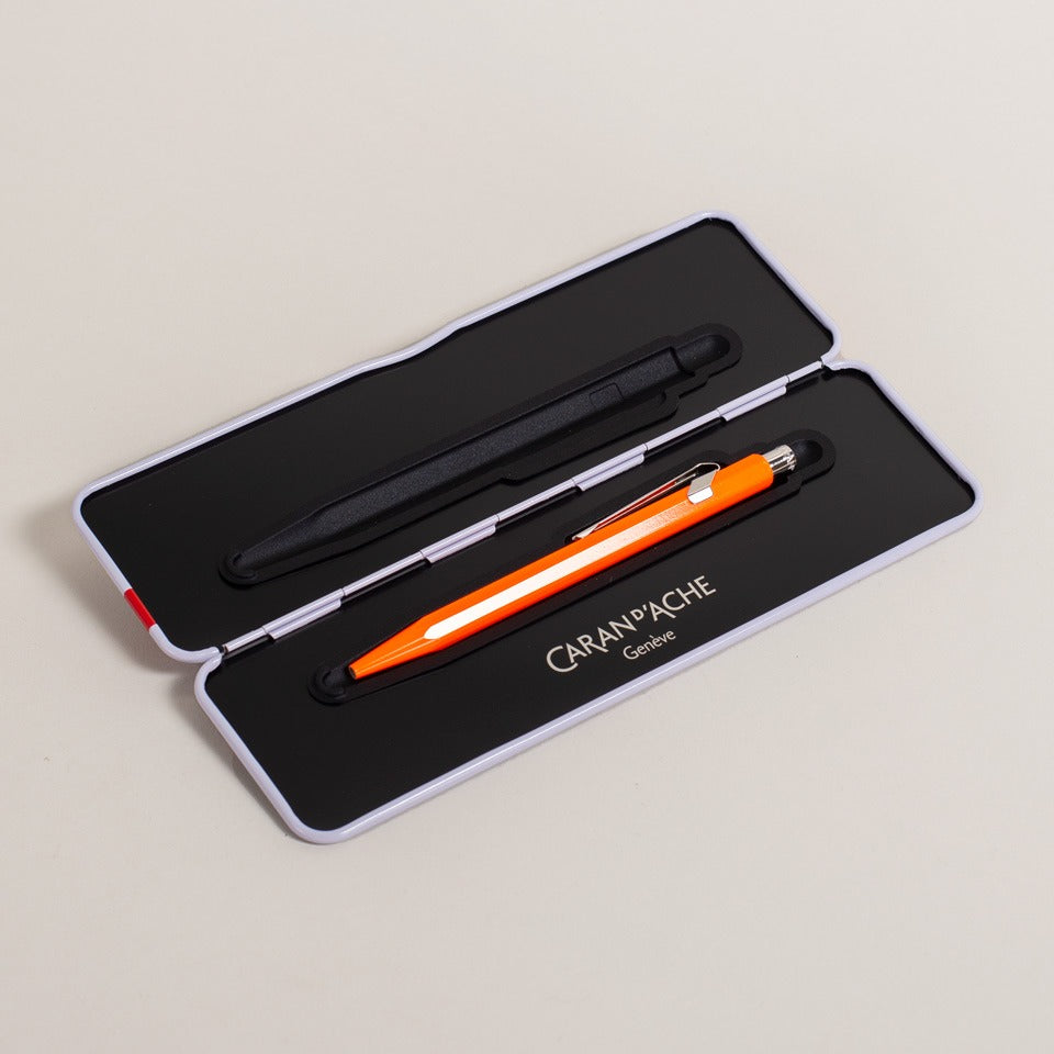 Caran d’Ache Kugelschreiber Fluo 849 mit Etui – Kugelschreiber