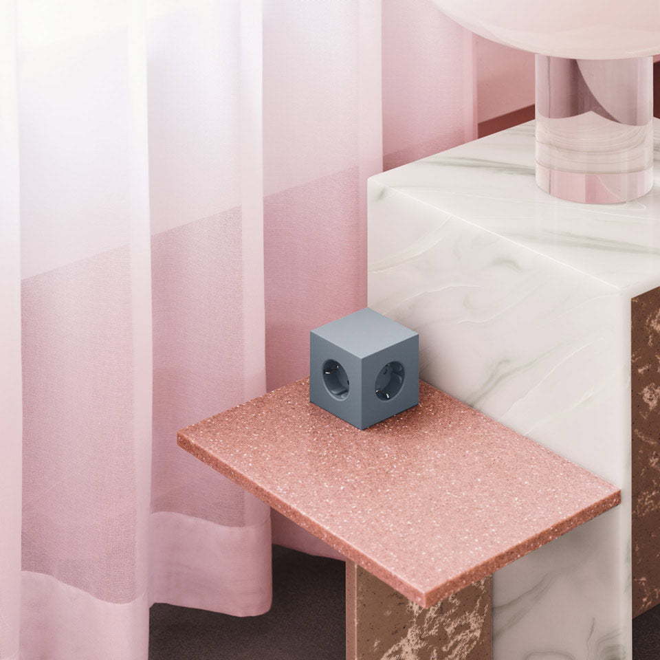 Avolt Square 1 Mehrfachsteckdose shark blue – Steckdosen