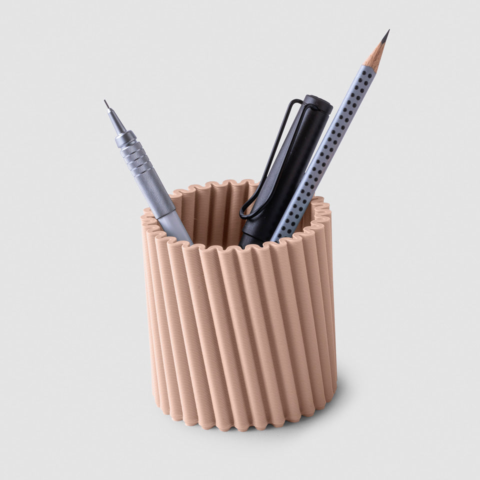 bene Stiftbecher Tilted Pot – Becher