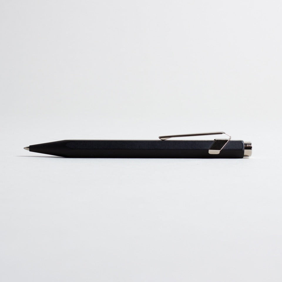 Caran d’Ache Rollerball 849 mit Etui – Gelschreiber