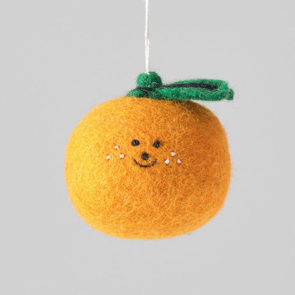 Wrap Filzanhänger Clementine – Dekoration
